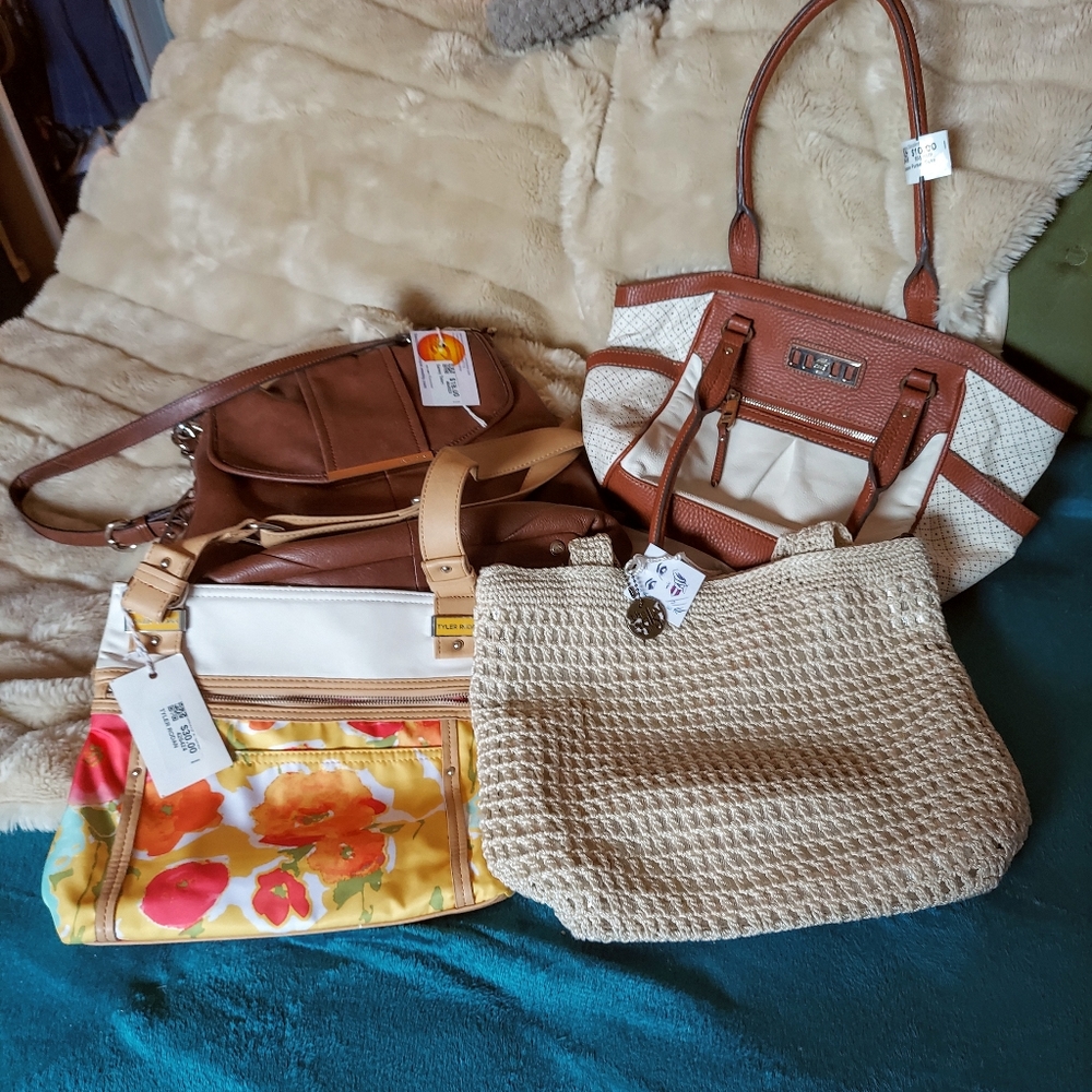Purses Galore - Picture 9 of 16